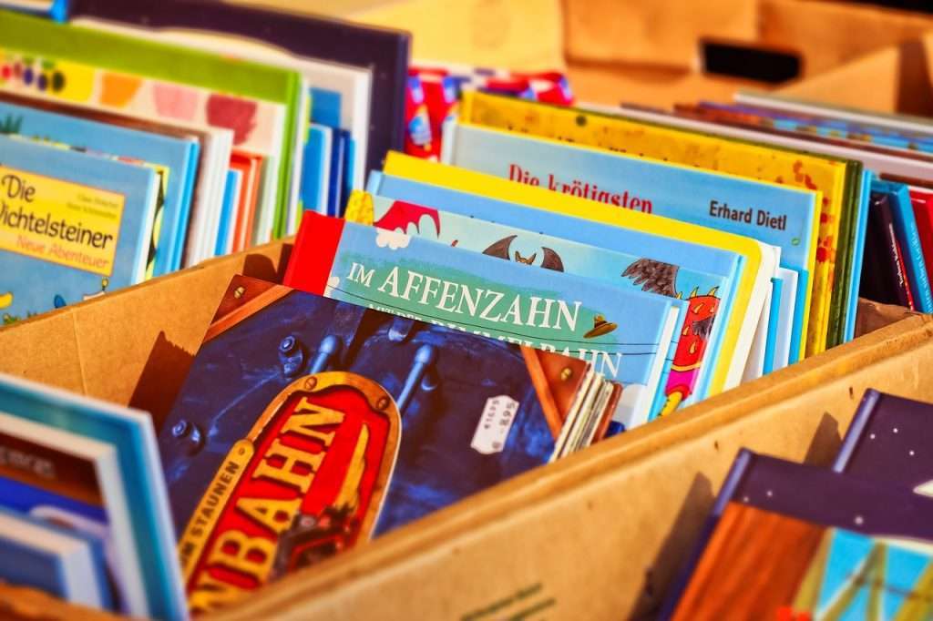 books, literature, Easy ways to earn money selling clothes.