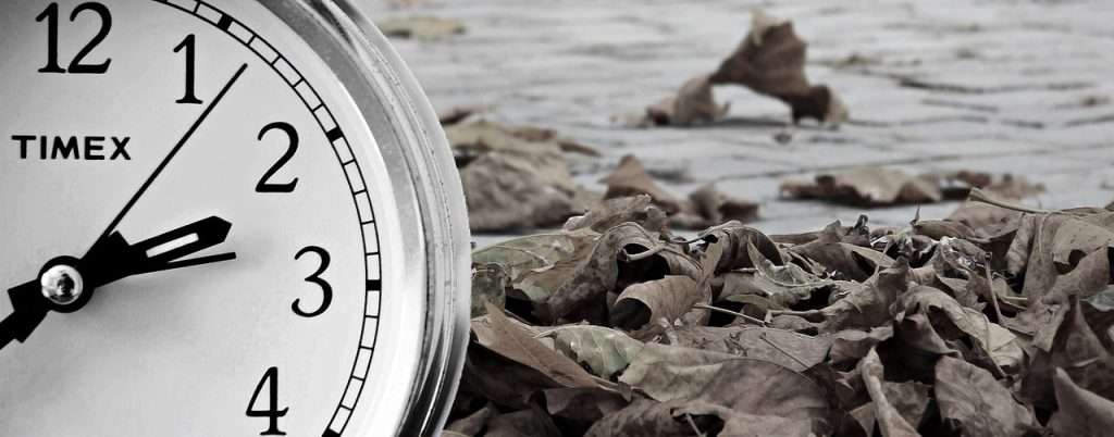 wintertime, clock, time change-2896597.jpg
