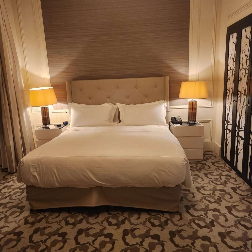 Waldorf Astoria in Versailles room view